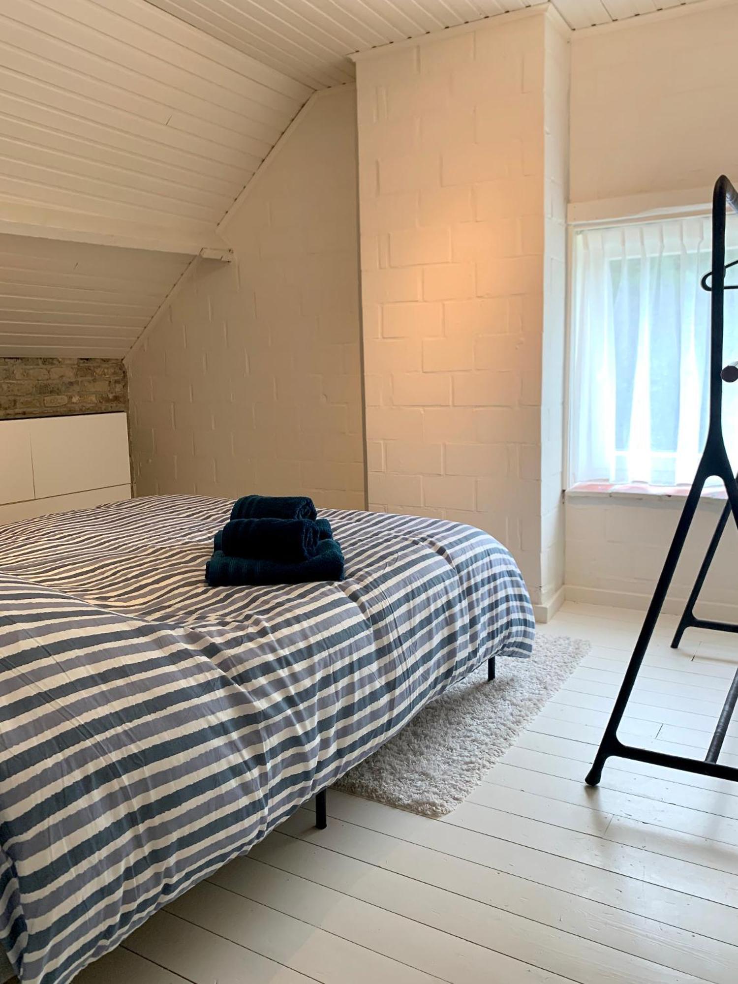 De Scheure, Charmant Vakantiehuisje Midden In De Natuur Alveringem Bagian luar foto